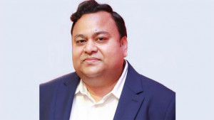 নাফিজ সরাফাতসহ ১০ জনের বিরুদ্ধে দুদকের মামলা