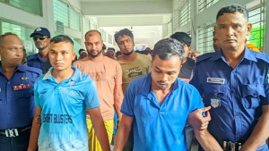 রংপুরে হিন্দুদের বাড়িঘরে হামলার ঘটনায় গ্রেপ্তারদের তোলা হলো আদালতে