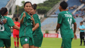ঋতুপর্ণাকে যে লিগে দেখতে চান কোচ বাটলার