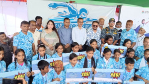 চাঁদপুরে ৪০ জন সাঁতারু পেলেন ‘ইয়েস কার্ড’