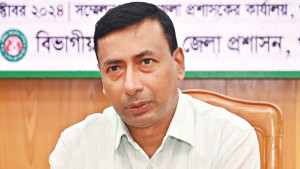 ছয় দপ্তরের দায়িত্বভার একজনের কাঁধে