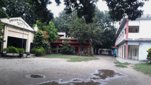 বৃষ্টি হলেই বাজে ছুটির ঘণ্টা