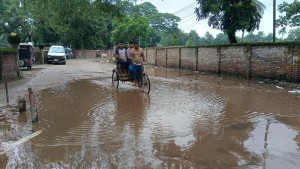 দুই দপ্তরের রশি টানাটানিতে থমকে আছে সড়কের কাজ