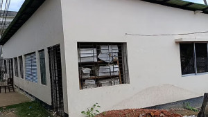 ১৩ কোটির কাজ ফেলে লাপাত্তা