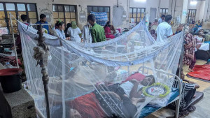সরকারিতে ডাক্তার দেখিয়ে বেসরকারিতে রক্ত পরীক্ষা