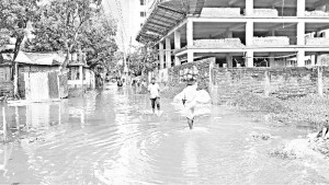 নওগাঁ পৌরসভার ৮০ শতাংশ রাস্তা চলাচলের অযোগ্য