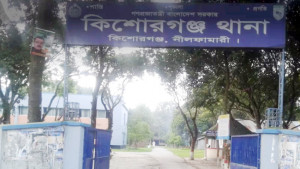 হিন্দুদের বাড়িঘরে হামলার তথ্য চাওয়ায় ২ সাংবাদিককে গালমন্দ ওসির