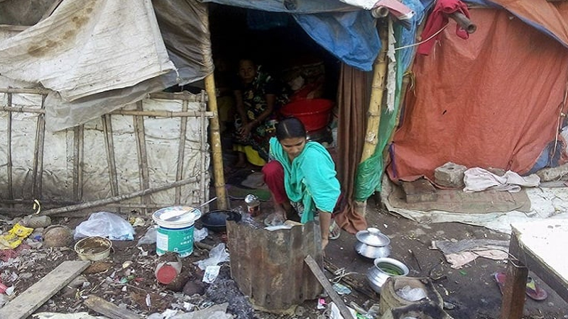 খাদ্যনিরাপত্তাহীনতায় বস্তির অর্ধেক পরিবার খাদ্যনিরাপত্তাহীনতায় বস্তির অর্ধেক পরিবার