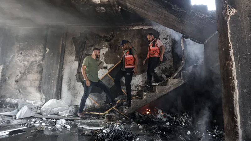 ইসরায়েলি হামলায় প্রাণ গেল আরও ৮২ ফিলিস্তিনির ইসরায়েলি হামলায় প্রাণ গেল আরও ৮২ ফিলিস্তিনির
