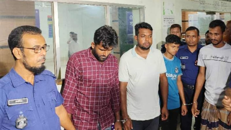 মুরাদনগরে নারী নির্যাতন: রিমান্ড শেষে চার আসামিকে আদালতে তোলা হবে আজ মুরাদনগরে নারী নির্যাতন: রিমান্ড শেষে চার আসামিকে আদালতে তোলা হবে আজ