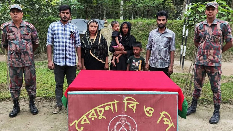 পীরগঞ্জ সীমান্ত দিয়ে ৬ জনকে পুশইন পীরগঞ্জ সীমান্ত দিয়ে ৬ জনকে পুশইন