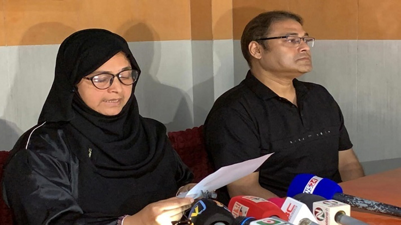 মব সৃষ্টি করে চালানো হয় লুটপাট, তল্লাশির নাটক মব সৃষ্টি করে চালানো হয় লুটপাট, তল্লাশির নাটক
