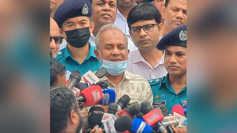 মালয়েশিয়া থেকে ফেরত পাঠানো ৩ জনের কেউ জঙ্গি নয়: স্বরাষ্ট্র উপদেষ্টা মালয়েশিয়া থেকে ফেরত পাঠানো ৩ জনের কেউ জঙ্গি নয়: স্বরাষ্ট্র উপদেষ্টা