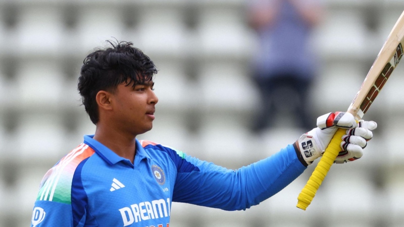 শান্তকে পেছনে ফেলে সূর্যবংশীর সর্বকনিষ্ঠ সেঞ্চুরির রেকর্ড শান্তকে পেছনে ফেলে সূর্যবংশীর সর্বকনিষ্ঠ সেঞ্চুরির রেকর্ড