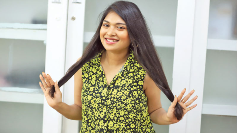 চুল ঝরা কমাতে কী করবেন চুল ঝরা কমাতে কী করবেন