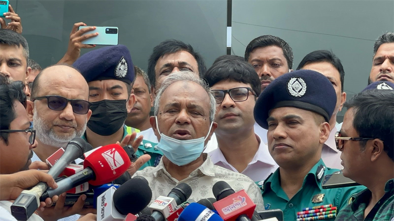 দেশে কোনো ধরনের জঙ্গিবাদ নেই: স্বরাষ্ট্র উপদেষ্টা দেশে কোনো ধরনের জঙ্গিবাদ নেই: স্বরাষ্ট্র উপদেষ্টা