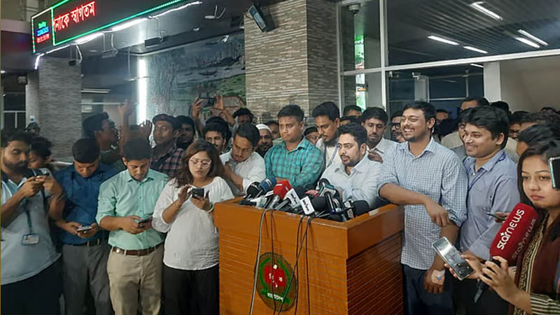 ‘শাপলা’ প্রতীক পেতে কোনো বাধা দেখছেন না এনসিপি আহ্বায়ক ‘শাপলা’ প্রতীক পেতে কোনো বাধা দেখছেন না এনসিপি আহ্বায়ক