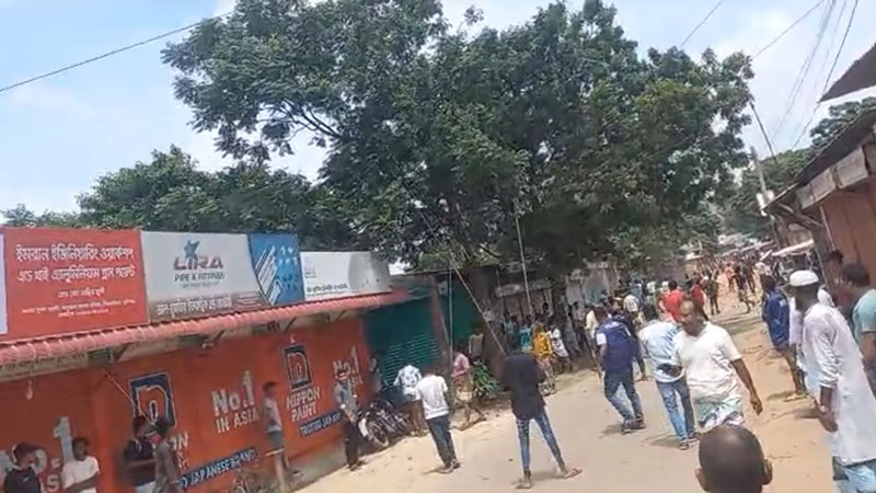 মুন্সীগঞ্জে দুই গ্রামবাসীর সংঘর্ঘ, আহত ৩০ মুন্সীগঞ্জে দুই গ্রামবাসীর সংঘর্ঘ, আহত ৩০