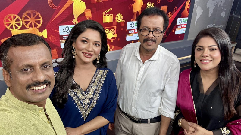নিজের সিনেমার টিমকে কেন ‘পাগল’ বললেন পরিচালক নিজের সিনেমার টিমকে কেন ‘পাগল’ বললেন পরিচালক