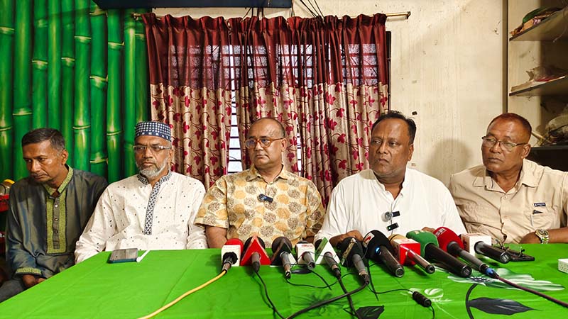আওয়ামী লীগকে পুনর্বাসন করছেন দুই বিয়াই আওয়ামী লীগকে পুনর্বাসন করছেন দুই বিয়াই