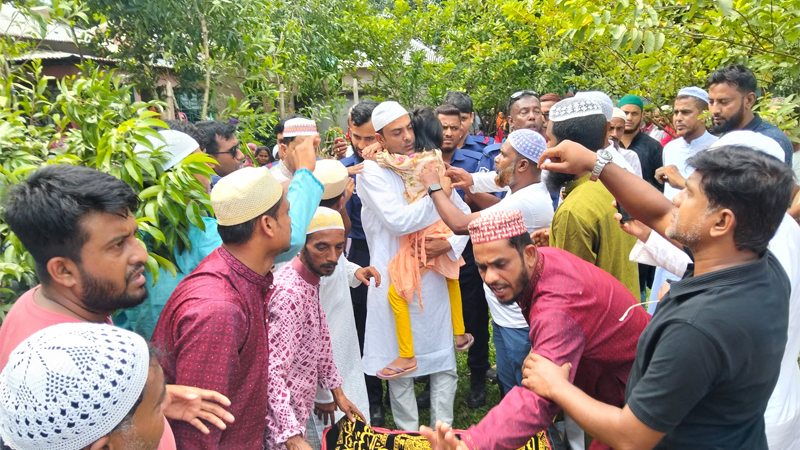 শ্রীপুরে প্যারোলে মায়ের জানাজায় অংশ নিয়ে আবার কারাগারে যুবলীগ নেতা শ্রীপুরে প্যারোলে মায়ের জানাজায় অংশ নিয়ে আবার কারাগারে যুবলীগ নেতা