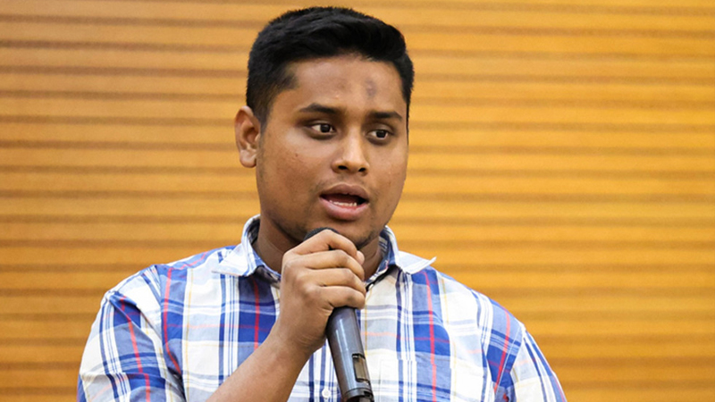চা খেতে এক লাখ টাকা করে চাওয়া শুরু করেছে দুদক, অভিযোগ হাসনাতের চা খেতে এক লাখ টাকা করে চাওয়া শুরু করেছে দুদক, অভিযোগ হাসনাতের