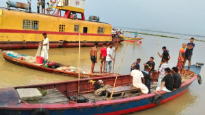 ফেরি থেকে ছিটকে মেঘনায় অটোরিকশা, ১৩ ঘণ্টা পর মিলল শাশুড়ি-পুত্রবধূর লাশ