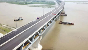 মোবাইল ফোনে ব্যয়ের ওপর সারচার্জ বন্ধে লিগ্যাল নোটিশ