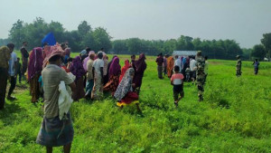 শূন্যরেখায় শেষবার মায়ের মুখ দেখলেন দুই মেয়ে