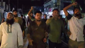 ইয়াবাসহ আটকের পর বিএনপি কর্মীর মৃত্যু, থানার সামনে স্থানীয়দের বিক্ষোভ