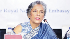 সরকারকে ‘ব্ল্যাকমেইল’ করছেন তথ্য আপারা: উপদেষ্টা শারমিন