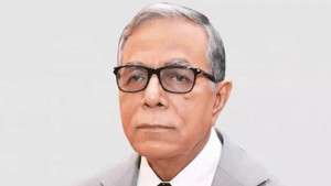 আবদুল হামিদের প্রস্থান ও প্রত্যাবর্তনের প্রশ্ন 