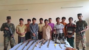আলীকদমে সেনা অভিযানে অস্ত্রসহ আটক ৯