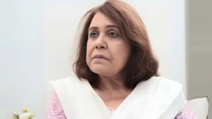 নিজ বাসায় মিলল অভিনেত্রীর মরদেহ