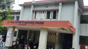 বাগমারা স্বাস্থ্য কমপ্লেক্সে বহির্বিভাগে ৩ টাকার টিকিট ৫ টাকা