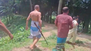 প্রবাসীকে গুলি করে হত্যার হুমকির অভিযোগে অস্ত্রধারী বিএনপি নেতা গ্রেপ্তার