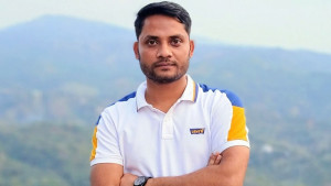ঢাবির দুই নারী শিক্ষার্থীসহ তিন শিক্ষার্থীর দায়িত্ব নিলেন ছাত্রদল নেতা ফারুক