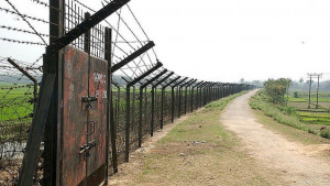 ধামইরহাট সীমান্তে পুশইনের সময় নারী আটক