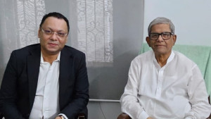 অর্থনীতির গতি ফেরাতে নির্বাচিত সরকারের বিকল্প নেই: মির্জা ফখরুল
