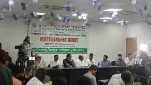 ডিসেম্বরে নির্বাচন কেন দেবেন না, যুক্তি দেখান