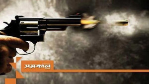 স্বর্ণালংকার ও গরু বিক্রির টাকা লুট, ফেরার পথে গৃহকর্তাকে গুলি