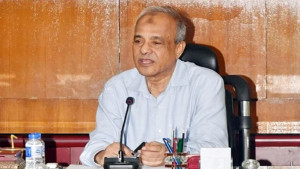 বাংলাদেশি থাকলে বৈধ চ্যানেলে পাঠান, ভারতকে স্বরাষ্ট্র উপদেষ্টা