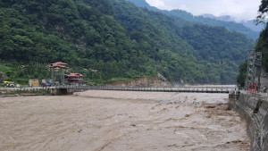 সিকিমে ভারী বর্ষণ ও ভূমিধসে আটকা ১৩০০ পর্যটক
