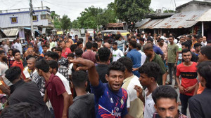 ইউপি চেয়ারম্যানকে পিটিয়ে আহত: অভিযুক্তের পা কাটতে লাখ টাকার পুরস্কার ঘোষণা