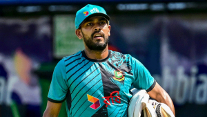 মিরাজ ফিরলে নাঈম বাদ প্রসঙ্গে যা বললেন কোচ 