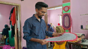 ঝুট কাপড়ে শাহীনের সঙ্গে ভাগ্যবদল ৭০ নারীর