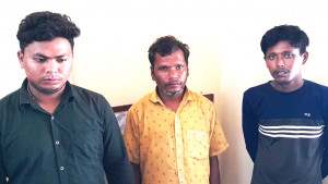 পতাকা বৈঠকের মাধ্যমে ৩ বাংলাদেশিকে ফেরত দিল বিএসএফ