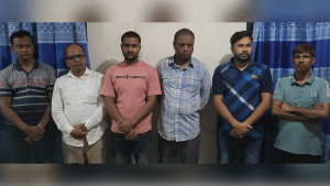 ভোক্তা অধিকার কার্যালয়ে শুনানির সময় অভিযোগকারীর ওপর হামলা, বিএনপি নেতাসহ গ্রেপ্তার ৬
