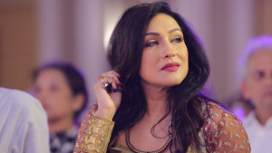 ওরা এখনও ‘মন্দ মেয়ে’ বলেই পরিচিত, কেন বললেন ঋতুপর্ণা