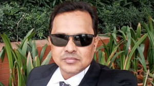 স্ত্রীকে ভিডিও কলে রেখে সিলিং ফ্যানে ফাঁস নিলেন স্বামী